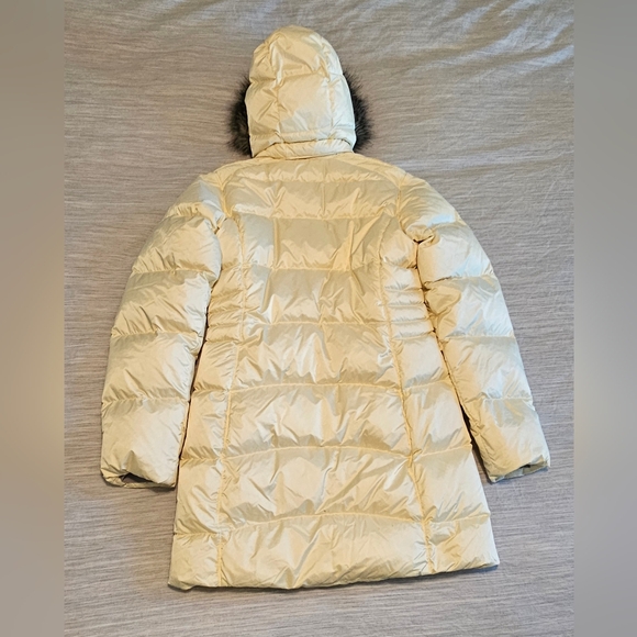 Mountain Hardwear Down Coat - Picture 5 of 15